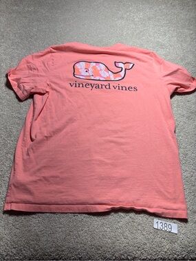 Vineyard Vines whale tropical tshirt sz women’s XL